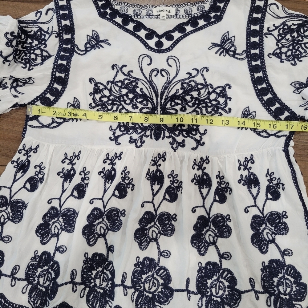 Kindred Women's Embroidered Boho Hippie White Navy Blouse Size S - Picture 6 of 11